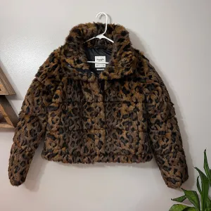Abercrombie & Fitch Leopard Fur Mini Puffer Jacket
