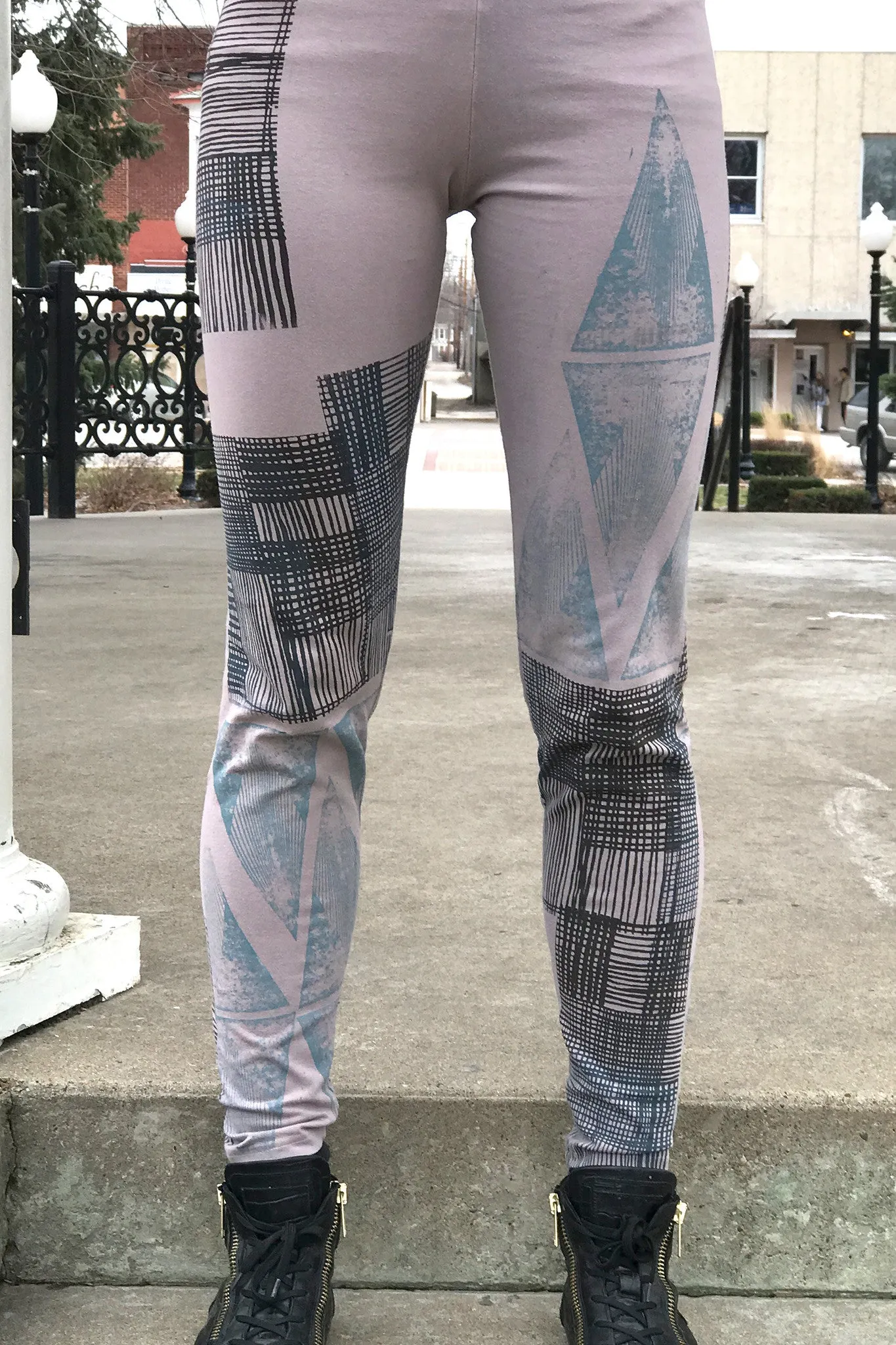 Blue Fish Soft Rose Quartz Leggings