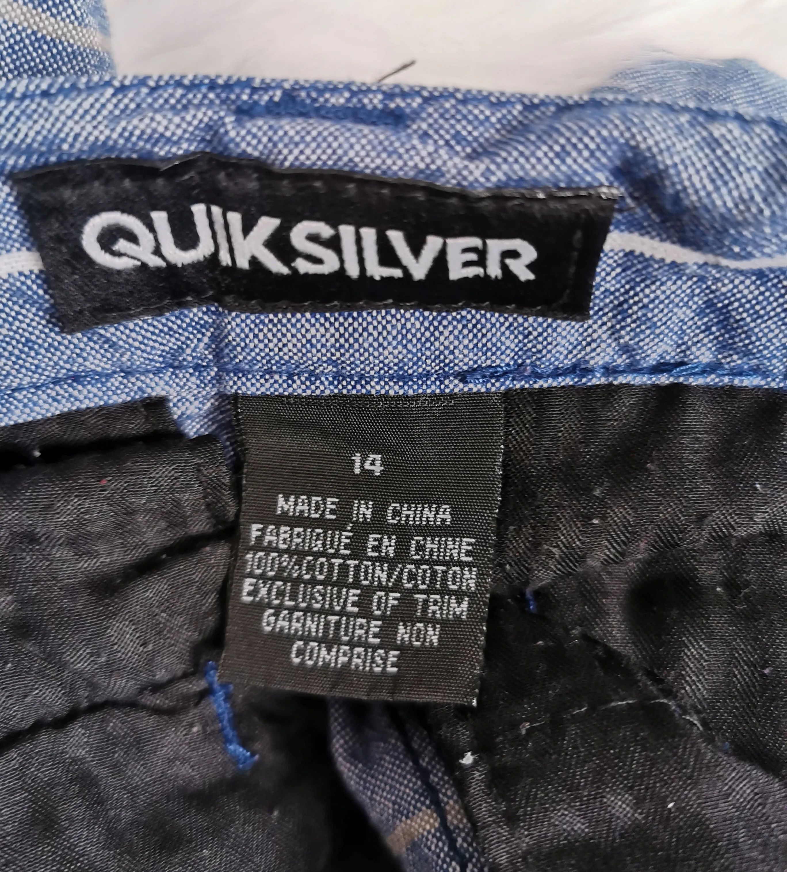 BOY SIZE 14 YEARS - QUIKSILVER Cotton Shorts EUC B44