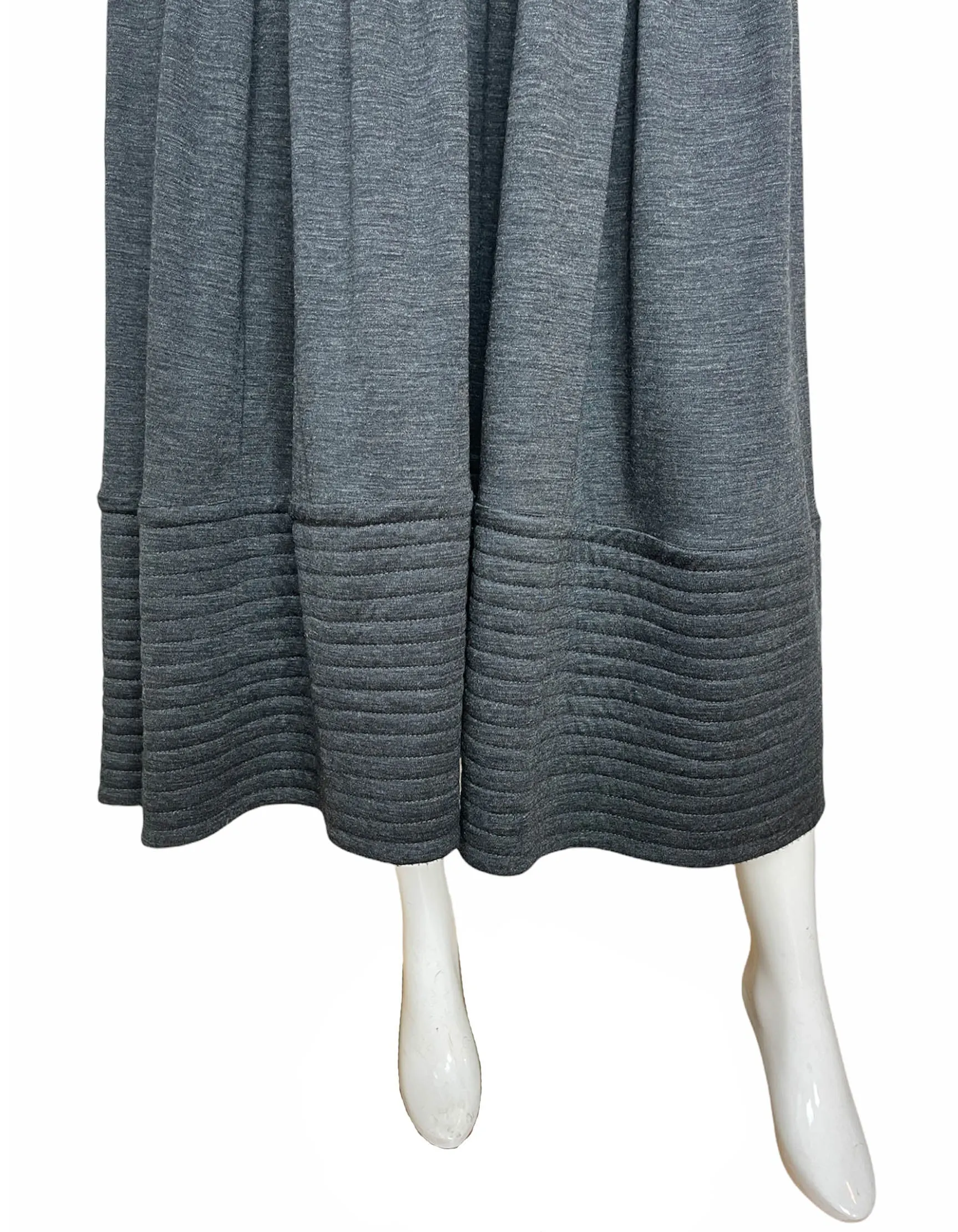 Geoffrey Beene Grey Longsleeve Jersey Dress w/ Black Bodice sz S