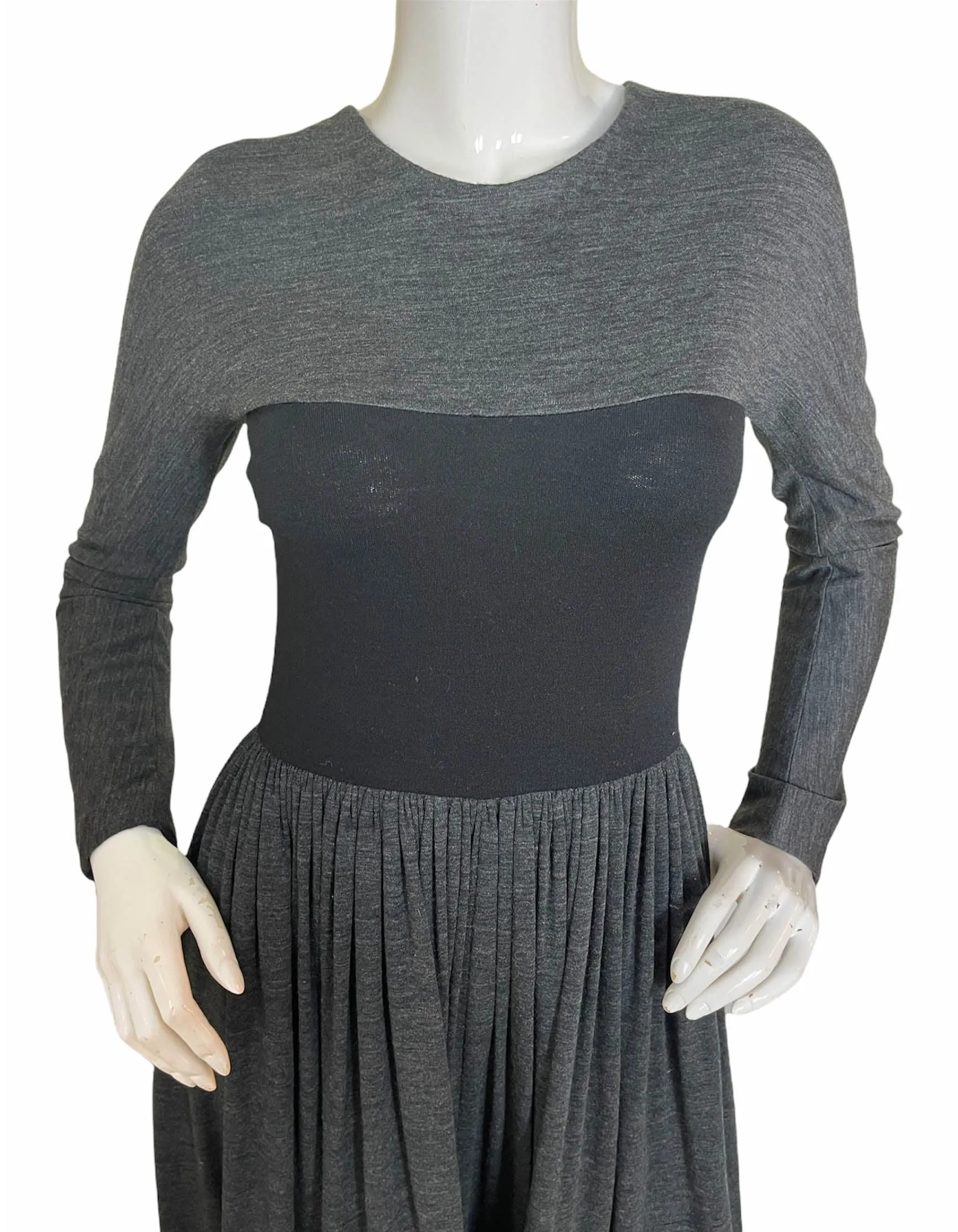 Geoffrey Beene Grey Longsleeve Jersey Dress w/ Black Bodice sz S