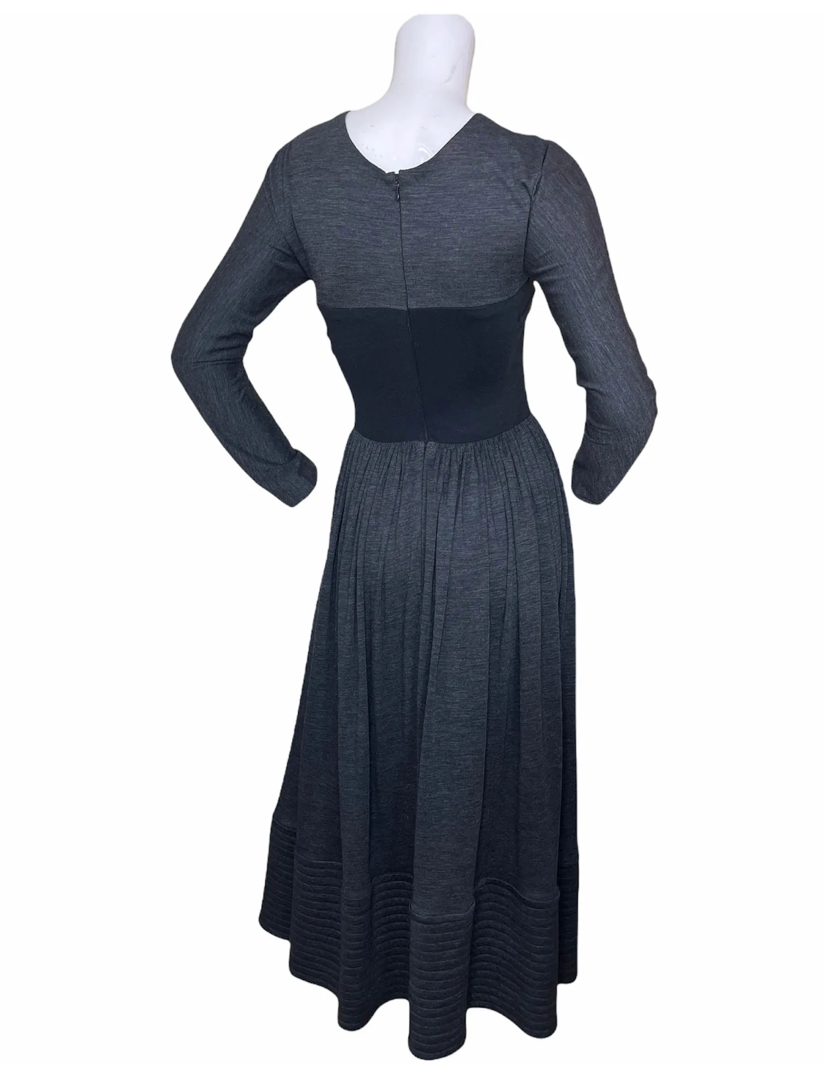 Geoffrey Beene Grey Longsleeve Jersey Dress w/ Black Bodice sz S