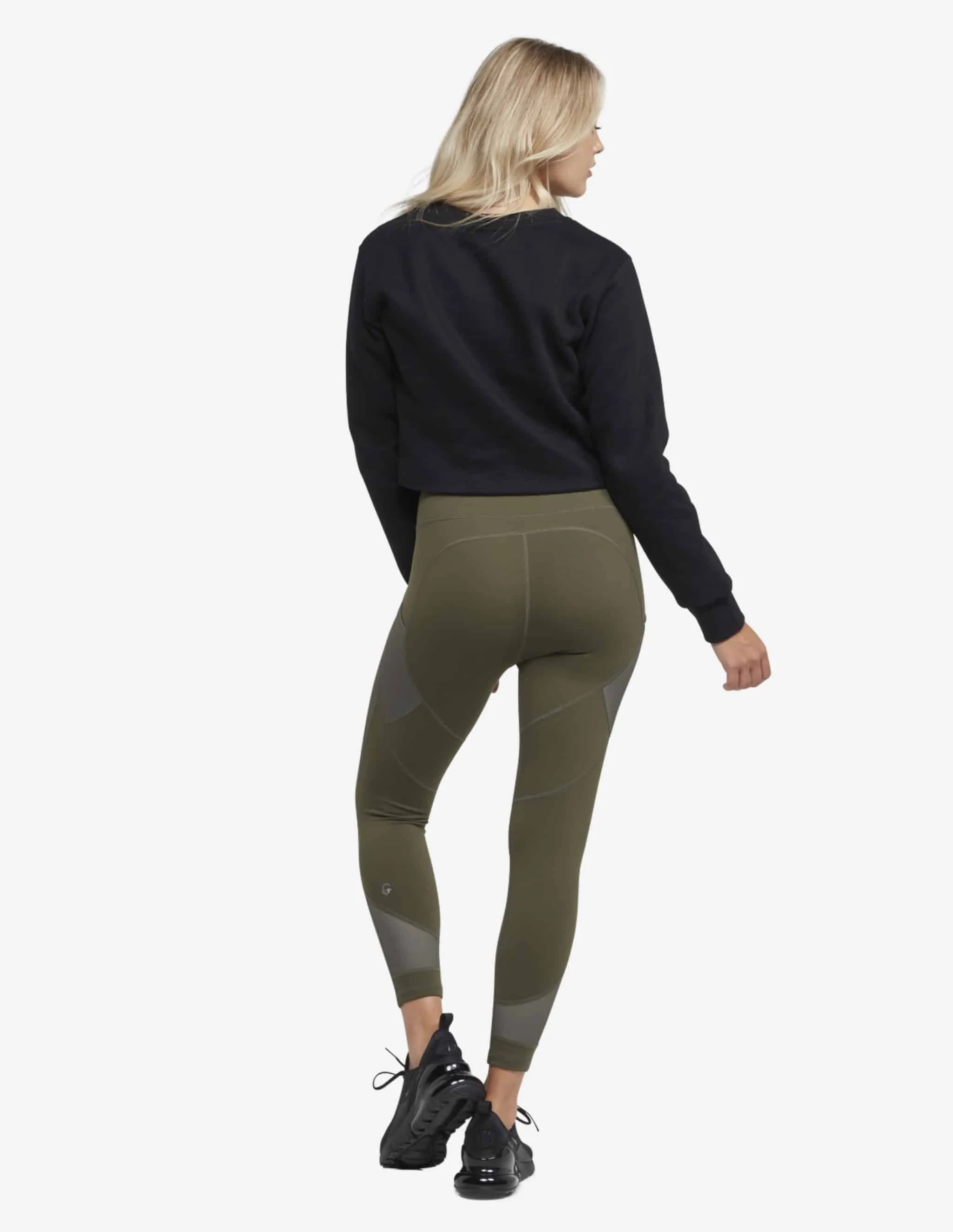 Ignite Cropped Crew - Black