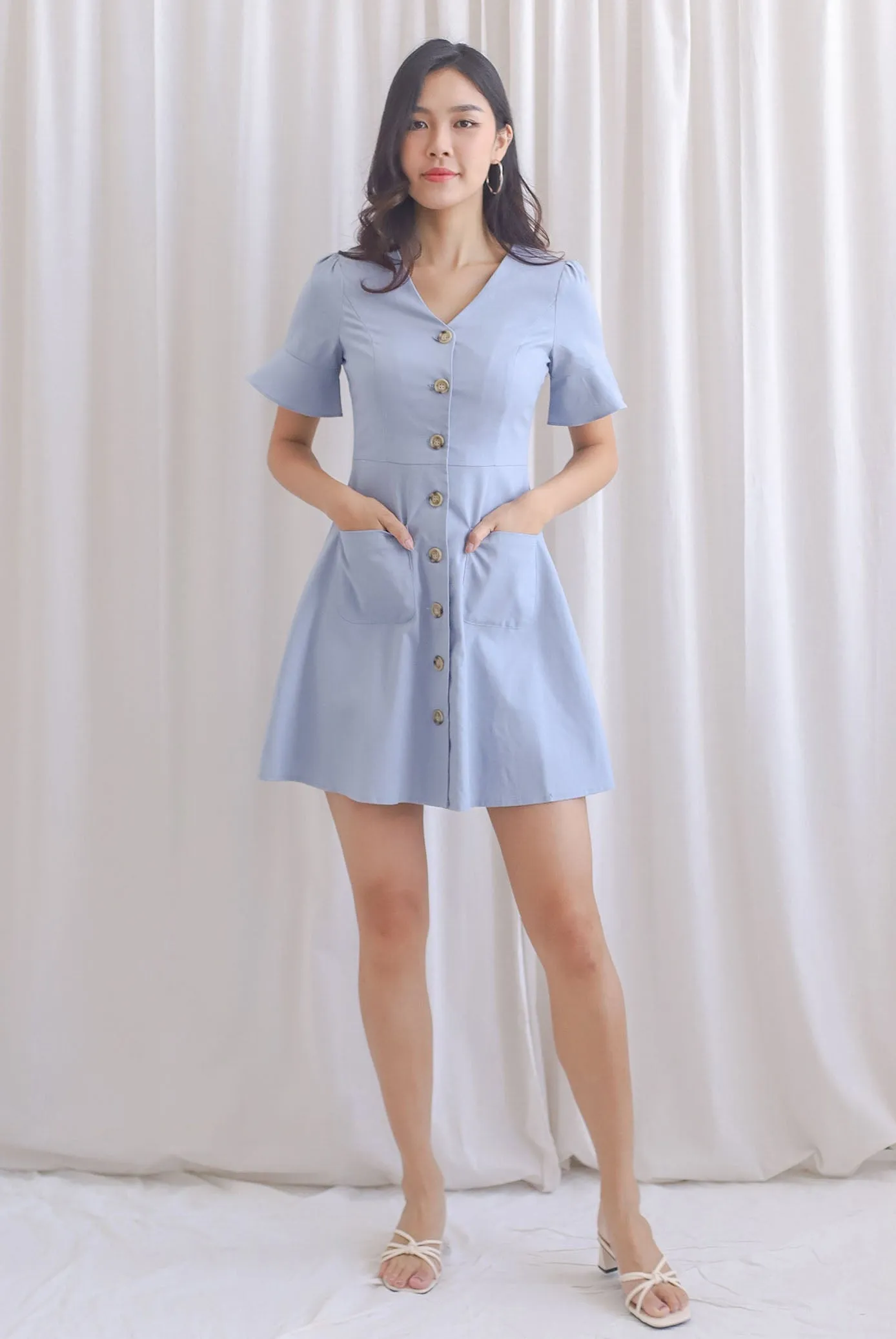 Jasmer Buttons Sleeved Dress In Blue