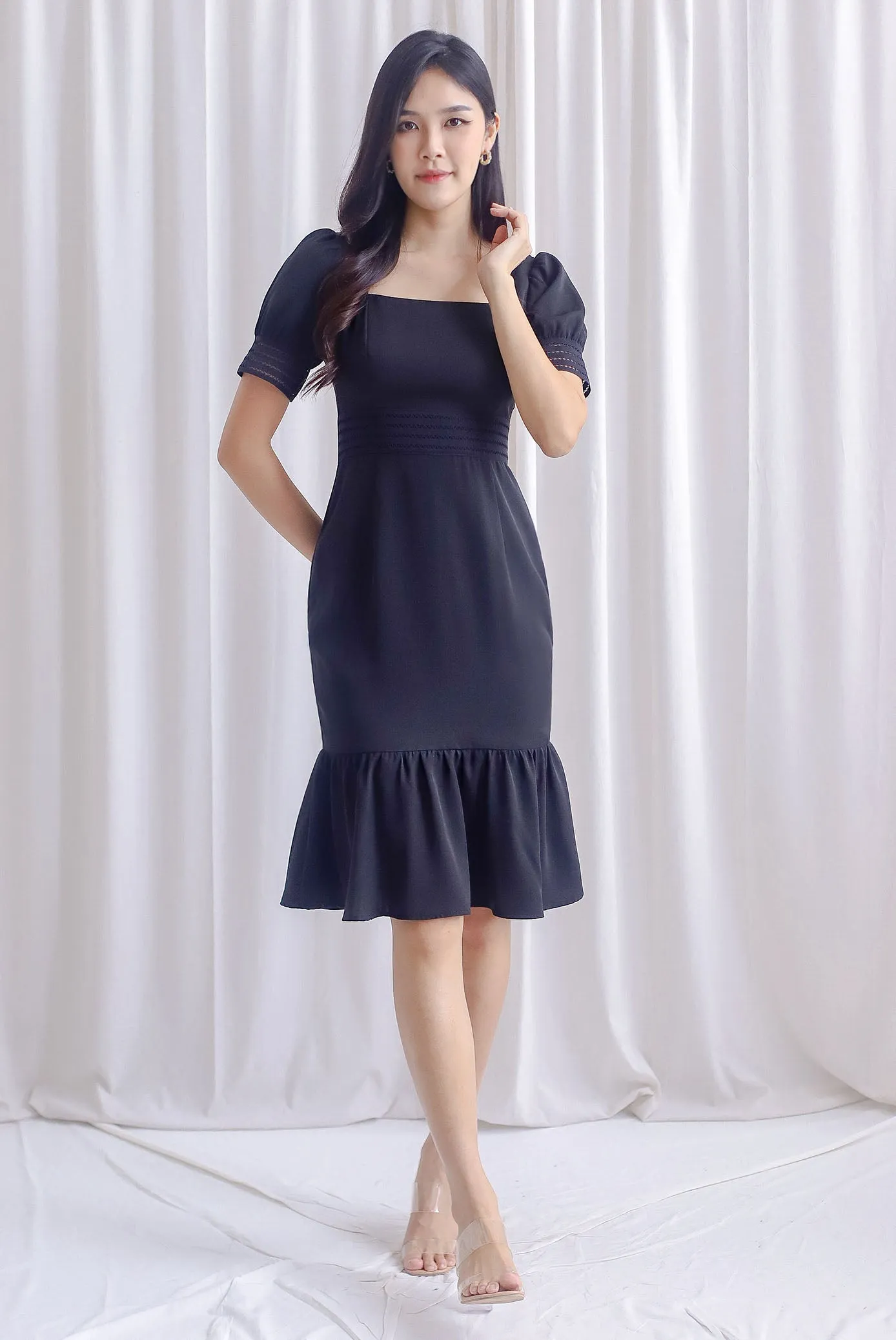 Katrine Puffy Sleeve Mermaid Dress In Black
