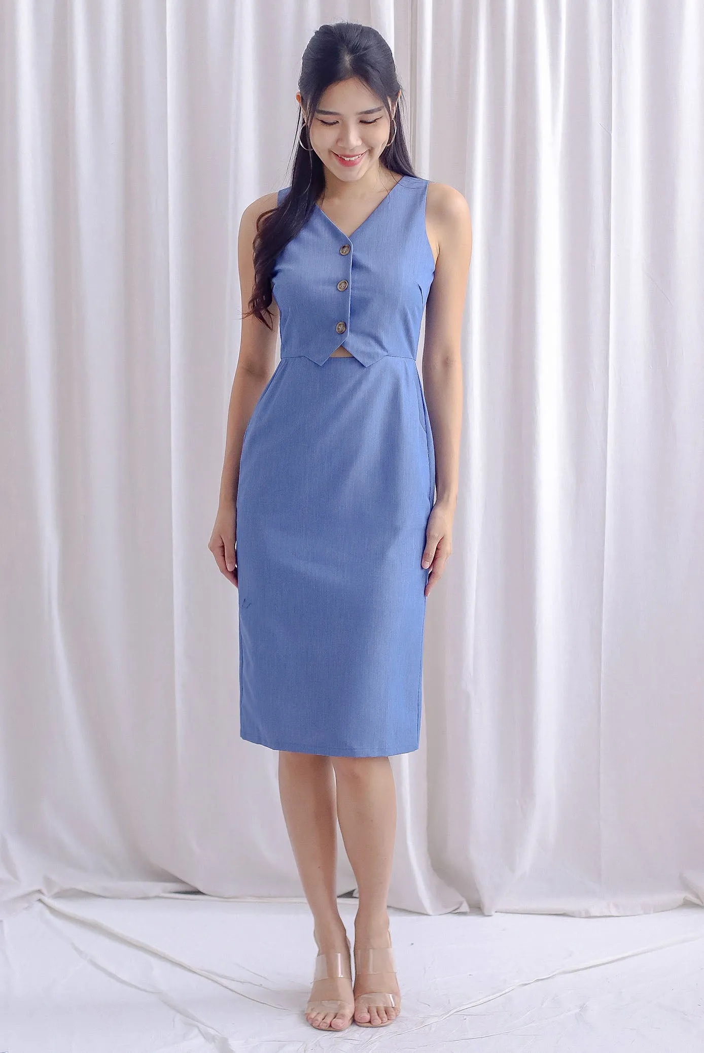 Kinsleigh Waistcoat Dress In Denim Blue