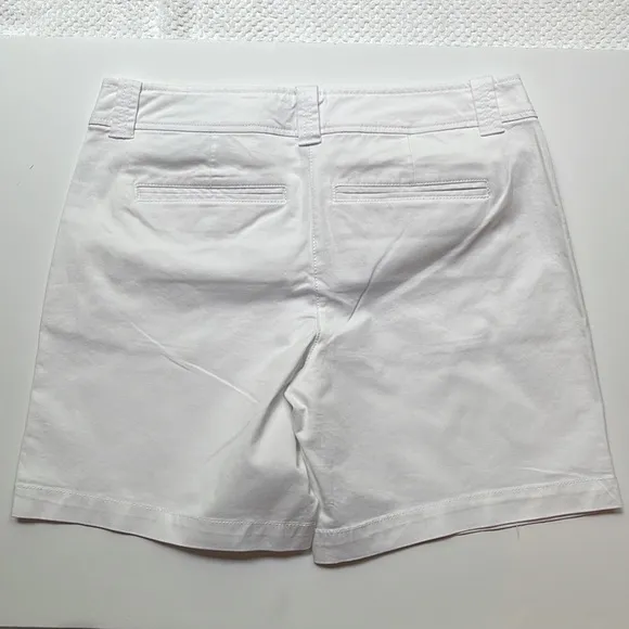 NEW YORK &amp; CO COTTON SHORTS BUNDLE