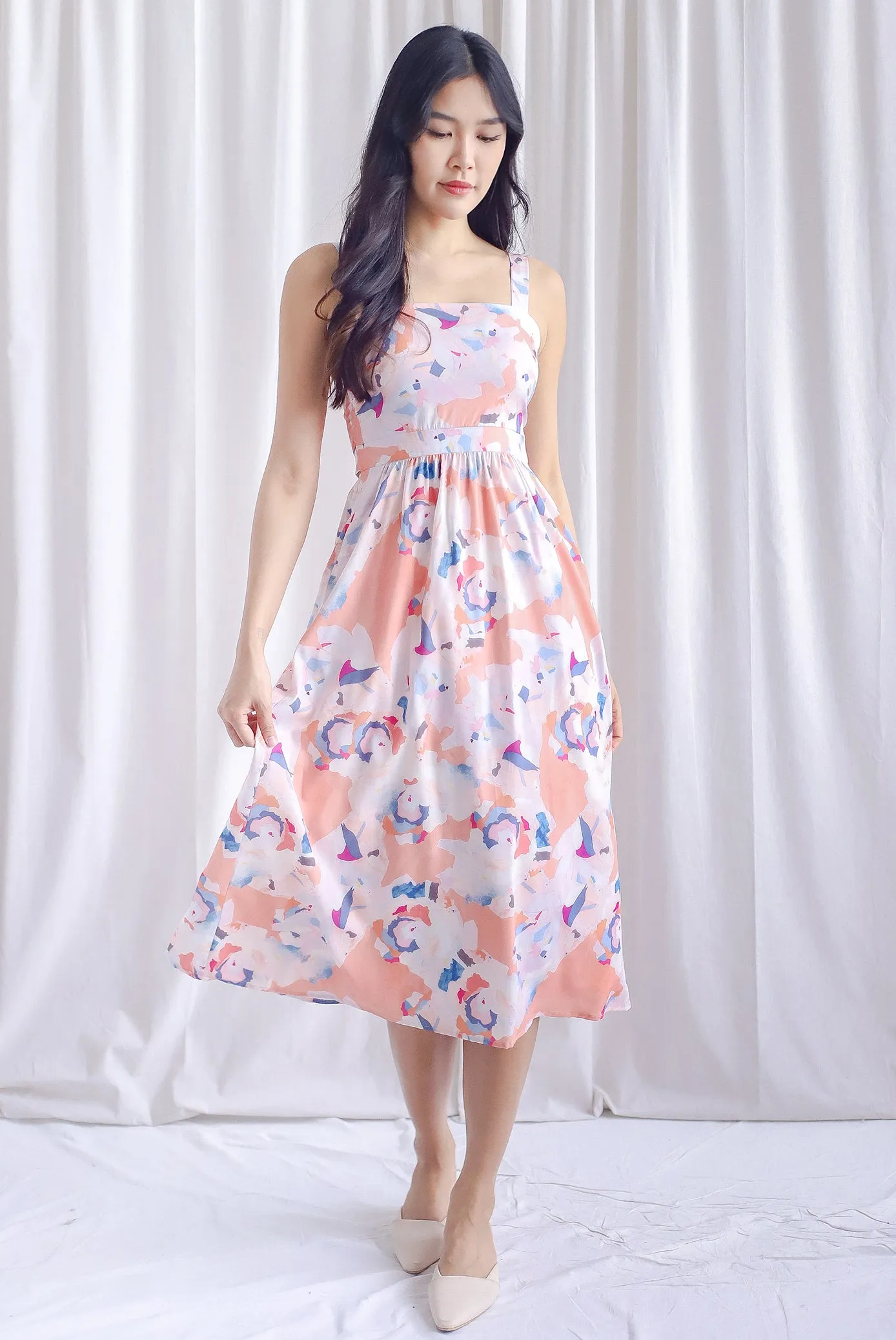 Sevyn Abstract Cut Out Tie Back Midi Dress In Peach