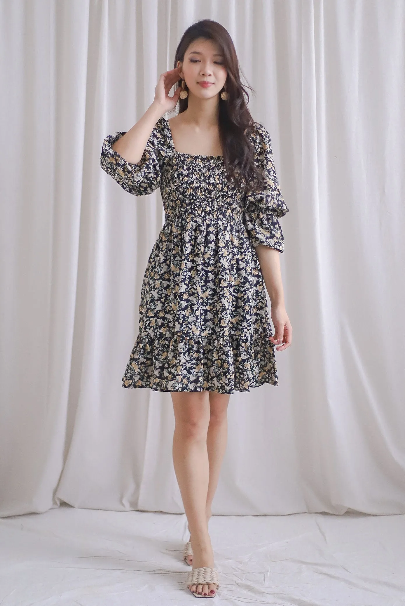 TDC Yumi Tiered Puffy Sleeve Dress In Black