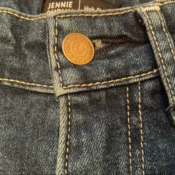 True Religion Jennie Curvy High Rise Shorts NWT 27