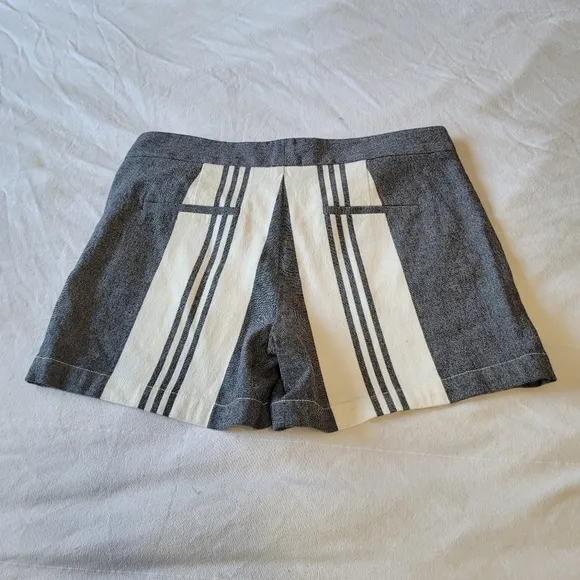 Vince Striped Shorts Womens Size 10 Woven Cotton Gray White NWT